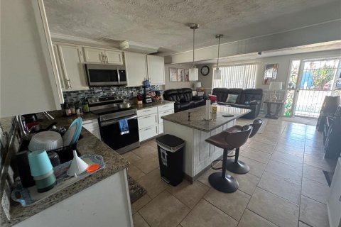 House in Holiday, Florida 4 bedrooms, 127.93 sq.m. № 1578563 - photo 10