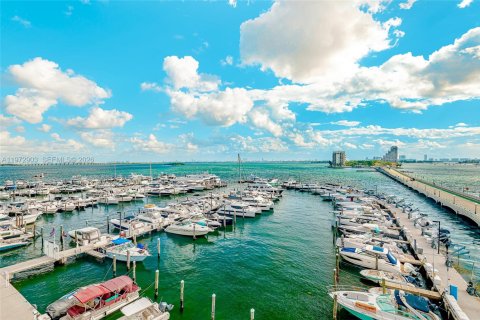 Condominio en venta en Miami, Florida, 1 dormitorio, 78.04 m2 № 2033088 - foto 24