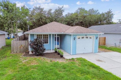 House in Lutz, Florida 3 bedrooms, 104.61 sq.m. № 1745179 - photo 1