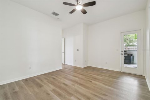 House in Lutz, Florida 3 bedrooms, 104.61 sq.m. № 1745179 - photo 15