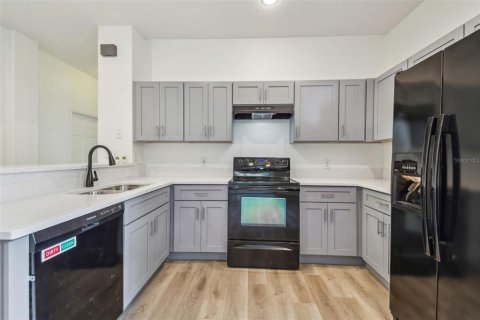 House in Lutz, Florida 3 bedrooms, 104.61 sq.m. № 1745179 - photo 8