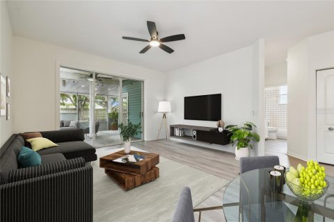 House in Lutz, Florida 3 bedrooms, 104.61 sq.m. № 1745179 - photo 7