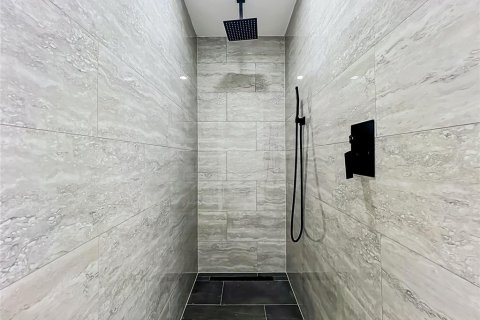Casa en venta en Orlando, Florida, 4 dormitorios, 155.61 m2 № 2386026 - foto 12