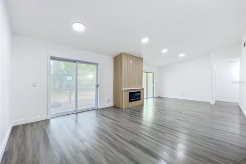 Casa en venta en Orlando, Florida, 4 dormitorios, 155.61 m2 № 2386026 - foto 5