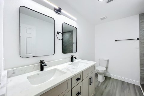 Casa en venta en Orlando, Florida, 4 dormitorios, 155.61 m2 № 2386026 - foto 11
