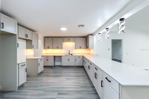 Casa en venta en Orlando, Florida, 4 dormitorios, 155.61 m2 № 2386026 - foto 7