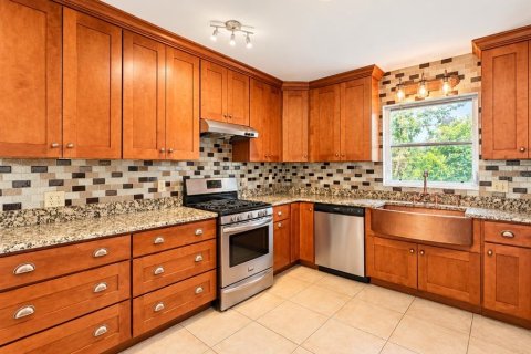 Купить виллу или дом в Сарасота, Флорида 6 комнат, 138.98м2, № 2403495 - фото 3