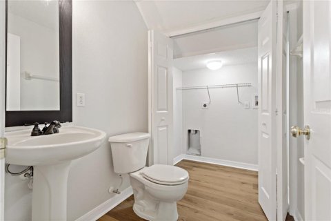 Townhouse in Valrico, Florida 2 bedrooms, 144.93 sq.m. № 1906073 - photo 7