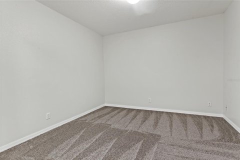 Townhouse in Valrico, Florida 2 bedrooms, 144.93 sq.m. № 1906073 - photo 13