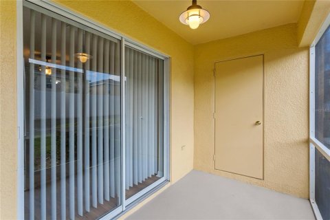 Townhouse in Valrico, Florida 2 bedrooms, 144.93 sq.m. № 1906073 - photo 16