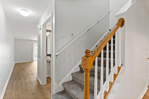 Townhouse in Valrico, Florida 2 bedrooms, 144.93 sq.m. № 1906073 - photo 8