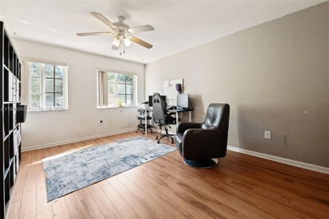 Touwnhouse à vendre à Pembroke Pines, Floride: 3 chambres, 157.38 m2 № 1995837 - photo 19