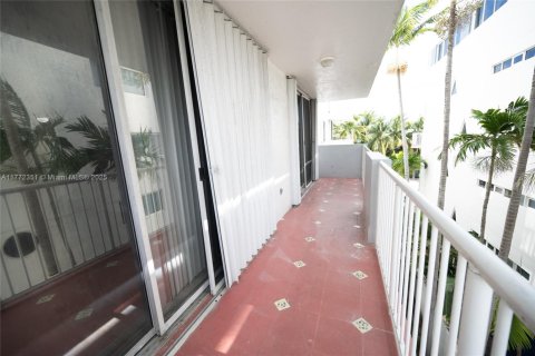 Copropriété à louer à Miami Beach, Floride: 2 chambres, 72.46 m2 № 1698077 - photo 24