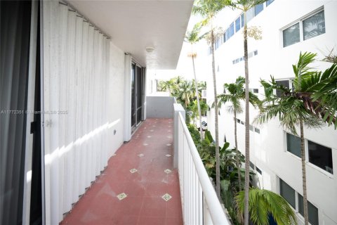 Copropriété à louer à Miami Beach, Floride: 2 chambres, 72.46 m2 № 1698077 - photo 25