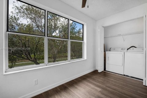 Condo in Margate, Florida, 2 bedrooms  № 2055384 - photo 6