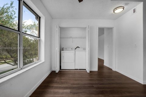 Condo in Margate, Florida, 2 bedrooms  № 2055384 - photo 7