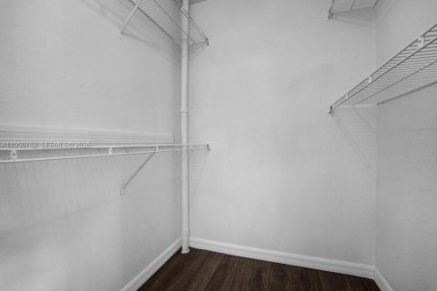 Condo in Margate, Florida, 2 bedrooms  № 2055384 - photo 22