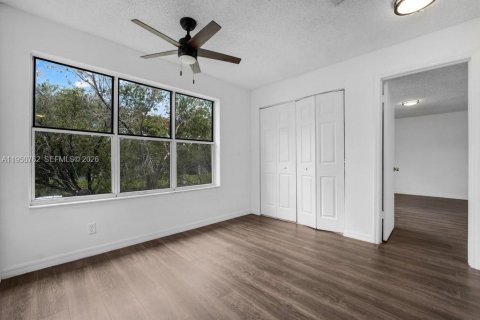 Condo in Margate, Florida, 2 bedrooms  № 2055384 - photo 8