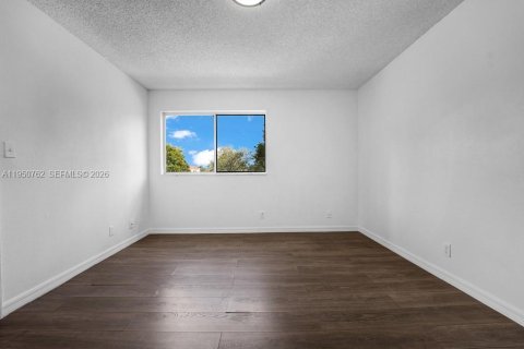 Condo in Margate, Florida, 2 bedrooms  № 2055384 - photo 20