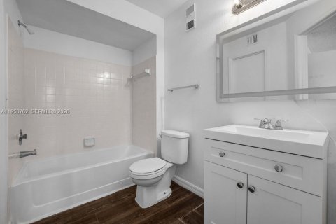 Condo in Margate, Florida, 2 bedrooms  № 2055384 - photo 25