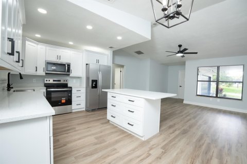 Casa en venta en Port St. Lucie, Florida, 3 dormitorios, 123.84 m2 № 2411715 - foto 6