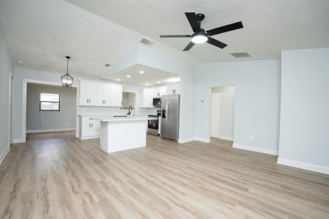 Casa en venta en Port St. Lucie, Florida, 3 dormitorios, 123.84 m2 № 2411715 - foto 7