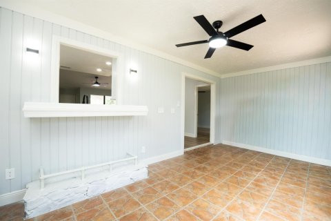 Casa en venta en Port St. Lucie, Florida, 3 dormitorios, 123.84 m2 № 2411715 - foto 8