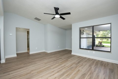 Casa en venta en Port St. Lucie, Florida, 3 dormitorios, 123.84 m2 № 2411715 - foto 2