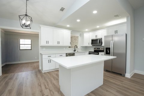 Casa en venta en Port St. Lucie, Florida, 3 dormitorios, 123.84 m2 № 2411715 - foto 3