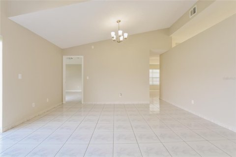 Villa ou maison à vendre à Orlando, Floride: 3 chambres, 165.27 m2 № 2358388 - photo 9