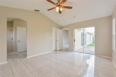 Villa ou maison à vendre à Orlando, Floride: 3 chambres, 165.27 m2 № 2358388 - photo 3