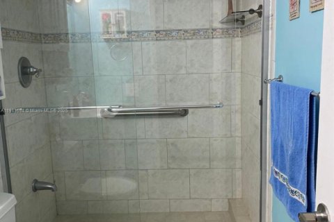 Купить таунхаус в Майами, Флорида 3 спальни, 145.39м2, № 2082393 - фото 18