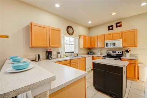 House in Clermont, Florida 5 bedrooms, 271.27 sq.m. № 1565941 - photo 8