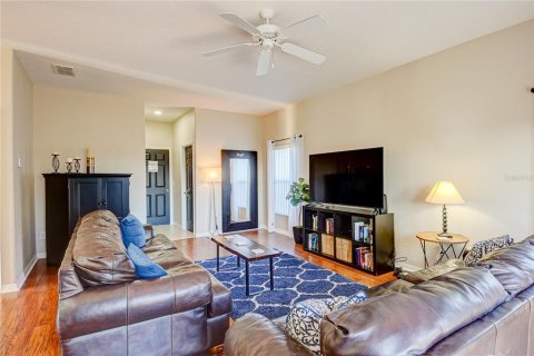 House in Clermont, Florida 5 bedrooms, 271.27 sq.m. № 1565941 - photo 5