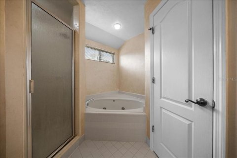 Casa en venta en Gainesville, Florida, 4 dormitorios, 185.06 m2 № 2377878 - foto 18