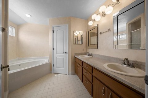 Casa en venta en Gainesville, Florida, 4 dormitorios, 185.06 m2 № 2377878 - foto 23