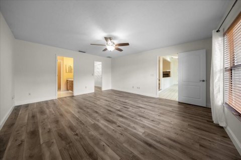 Casa en venta en Gainesville, Florida, 4 dormitorios, 185.06 m2 № 2377878 - foto 16