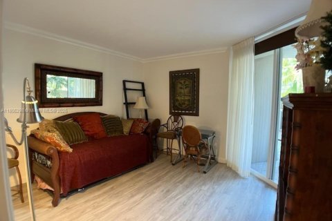 Снять в аренду кондоминиум в Санни-Айлс-Бич, Флорида 3 спальни, 170.94м2, № 1959590 - фото 23