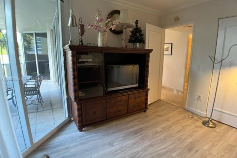 Снять в аренду кондоминиум в Санни-Айлс-Бич, Флорида 3 спальни, 170.94м2, № 1959590 - фото 25