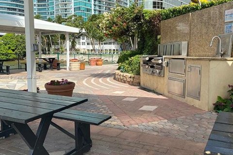 Copropriété à vendre à Miami, Floride: 30.1 m2 № 1794256 - photo 16