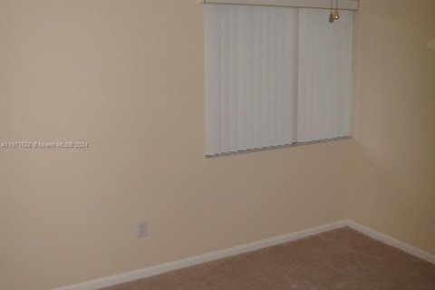 Condo in Tamarac, Florida, 2 bedrooms  № 1753851 - photo 18