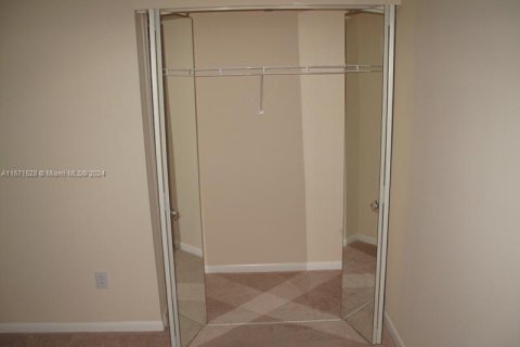 Condo in Tamarac, Florida, 2 bedrooms  № 1753851 - photo 16