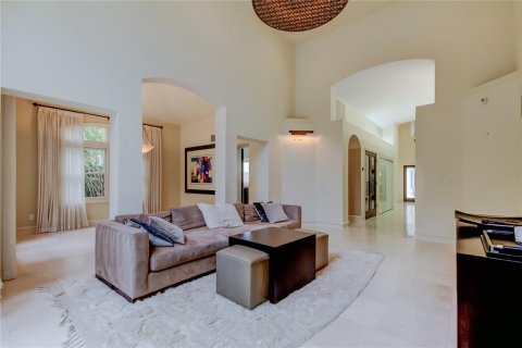 House in Tampa, Florida 4 bedrooms, 280.19 sq.m. № 1629190 - photo 29