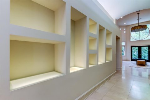 House in Tampa, Florida 4 bedrooms, 280.19 sq.m. № 1629190 - photo 14