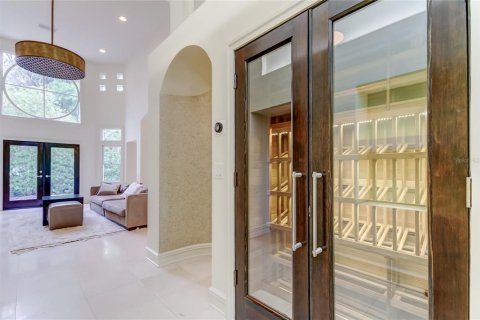 House in Tampa, Florida 4 bedrooms, 280.19 sq.m. № 1629190 - photo 15