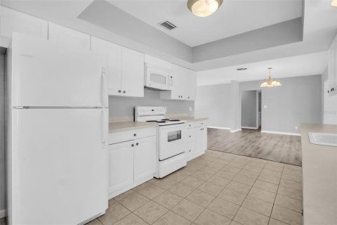 House in Saint Petersburg, Florida 3 bedrooms, 214.42 sq.m. № 1761211 - photo 28