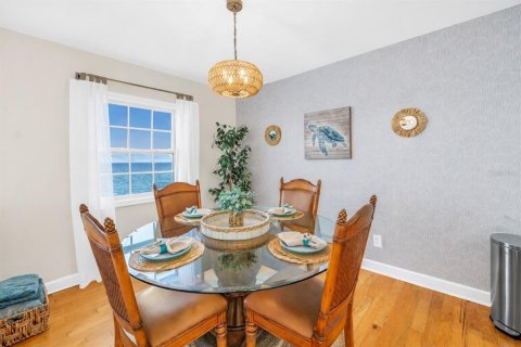 Condo in Saint Petersburg, Florida, 1 bedroom  № 2141955 - photo 17
