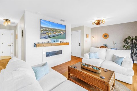 Condo in Saint Petersburg, Florida, 1 bedroom  № 2141955 - photo 14