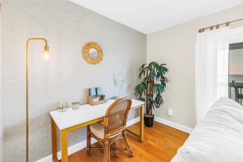 Condo in Saint Petersburg, Florida, 1 bedroom  № 2141955 - photo 15