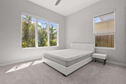 Casa en alquiler en Tampa, Florida, 5 dormitorios, 230.4 m2 № 1799931 - foto 18